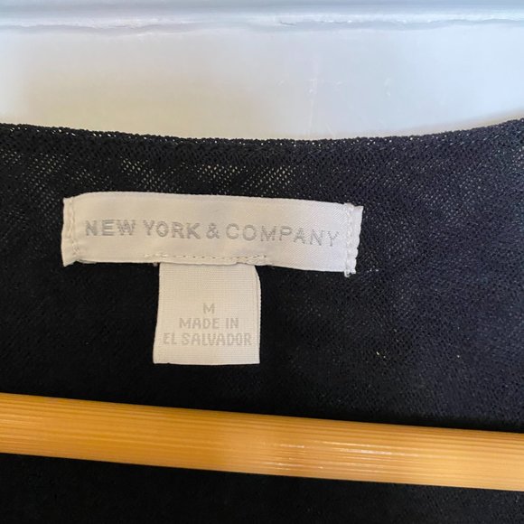 Black New York & Company Top - Sz Med - Picture 4 of 4